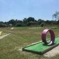 Le terrain de mini golf du camping 4 étoiles en loire atlantique, le domaine (…)