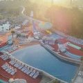 Lever du soleil sur le complexe aquatique du Léveno proche de l'océan, de (…)