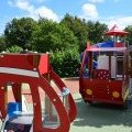 Aire de jeux pour enfants sur le camping le Léveno dans le parc de la Brière