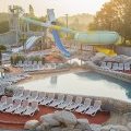 Piscine a vagues et toboggans du camping de loire atlantique