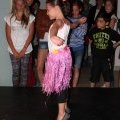 Petite fille en scène pour danser !