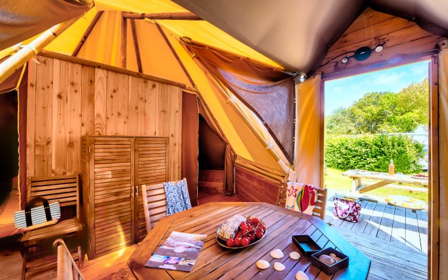 Salon Double Tipi 6 places Domaine de Léveno à Guérande
