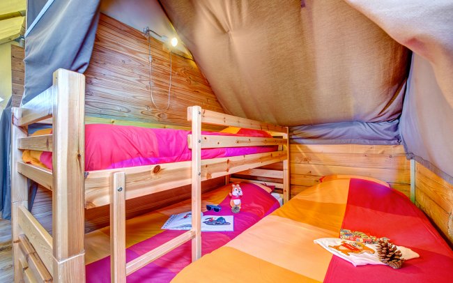 Chambre enfants Cabane Trappeur 5 places Domaine de Léveno à Guérande